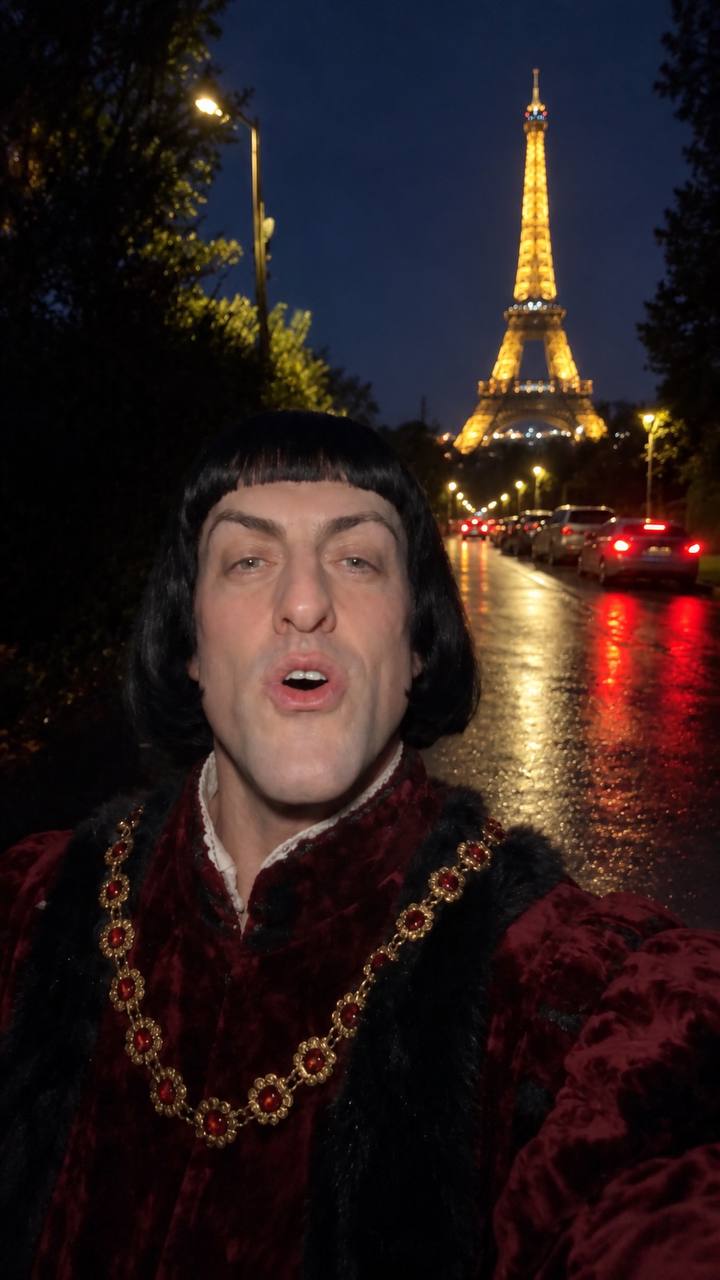 Lord Farquaad filming himself in Paris at night